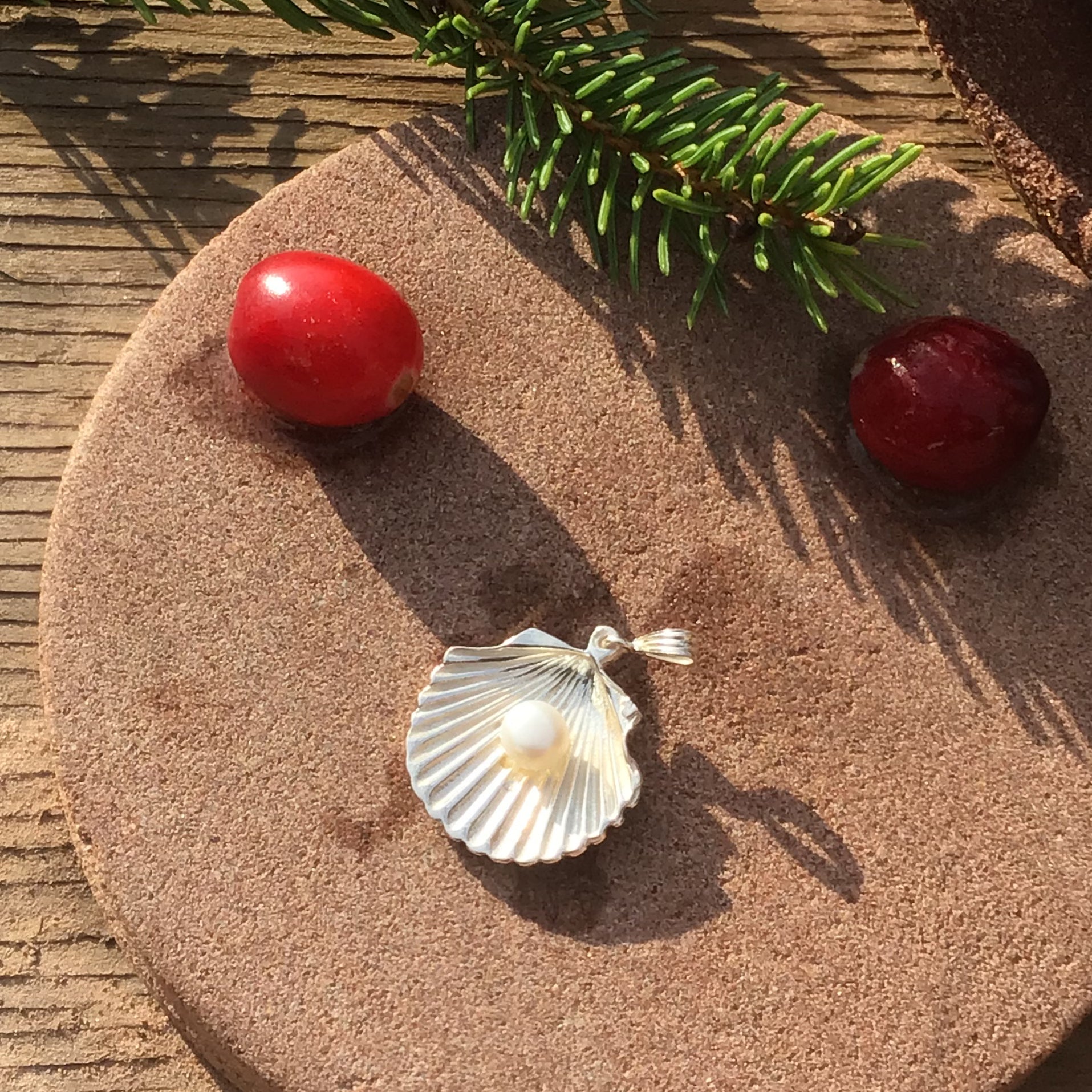 Medium Scallop Shell Pendant with Pearl