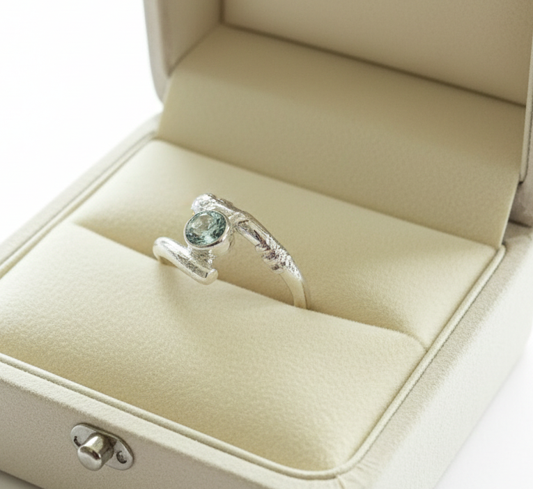 Open end Maple Band Aquamarine ring