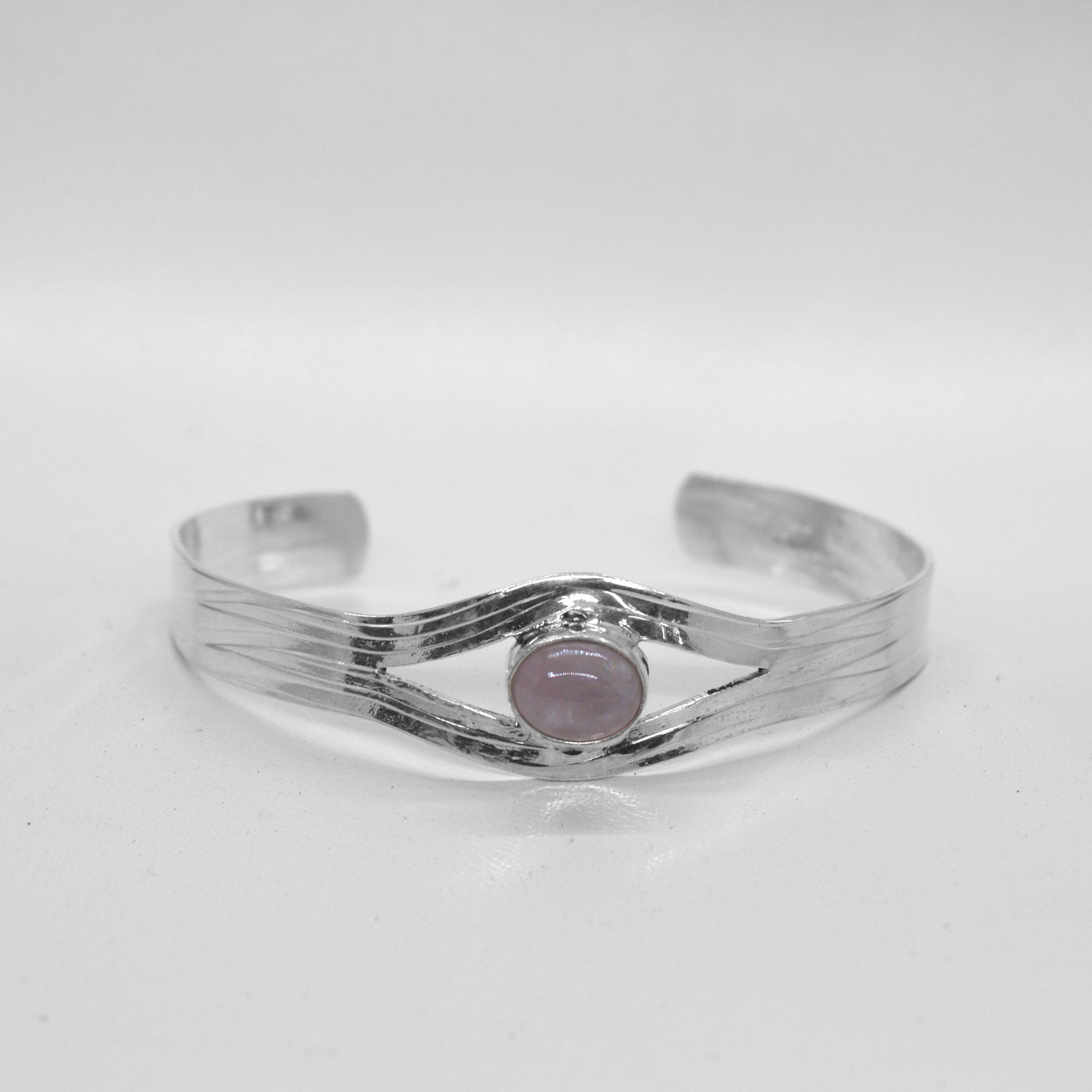 Cuff bracelet with rose quartz