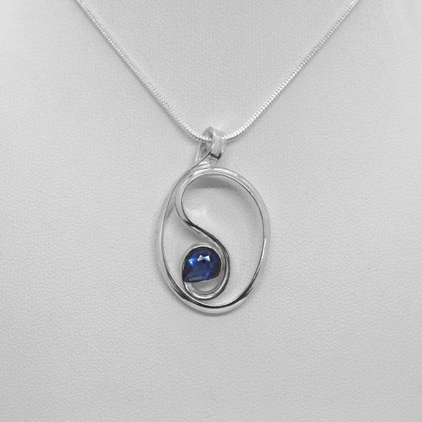 New Beginning Pendant September / Sapphire