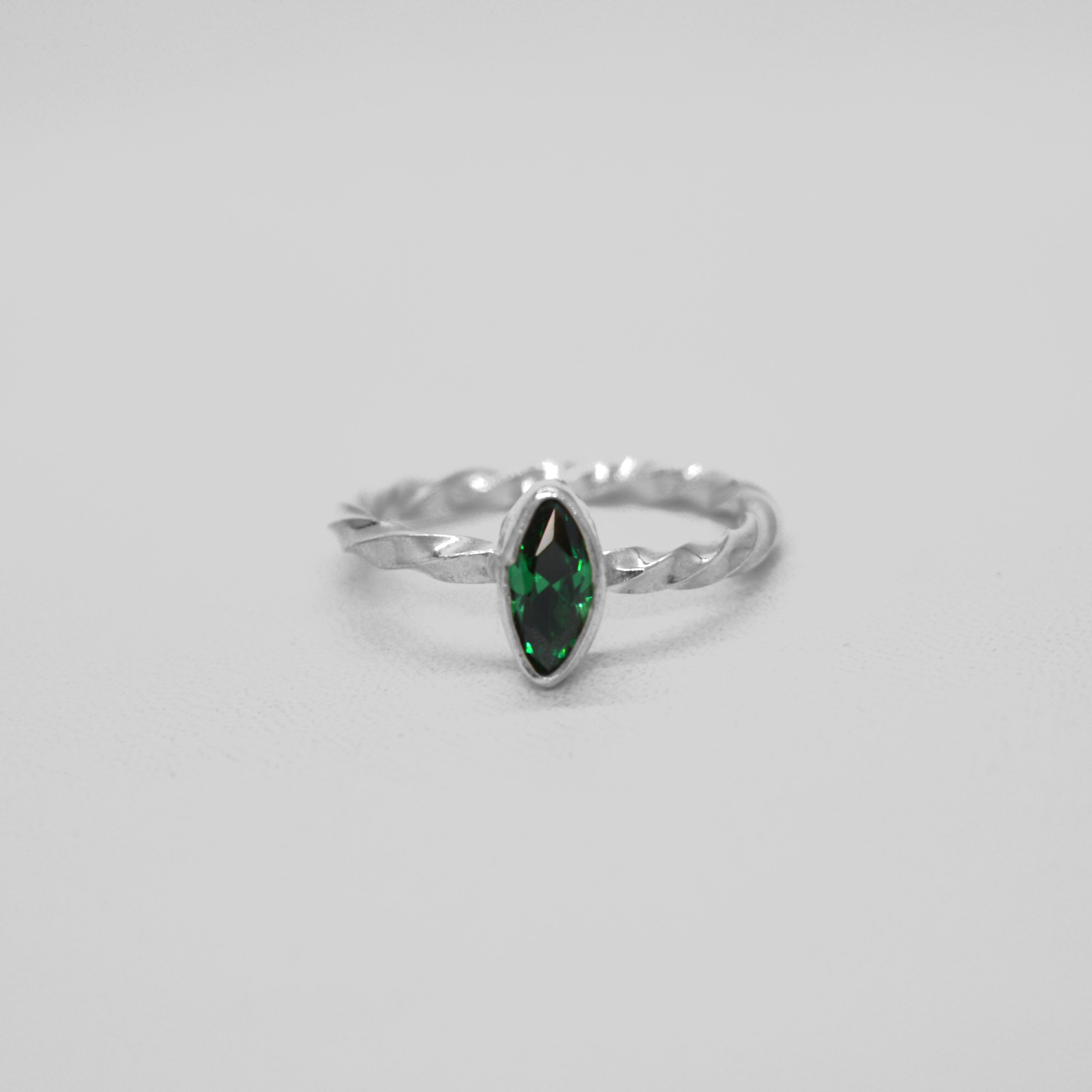 Marquis Twist Band Ring (Emerald CZ)